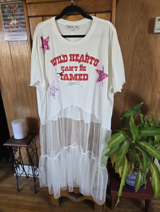 Tricia Fix Dresses & Skirts - Tricia Fix White Mesh Tee Dress with Red Graphic and Pink Star Patches, size L